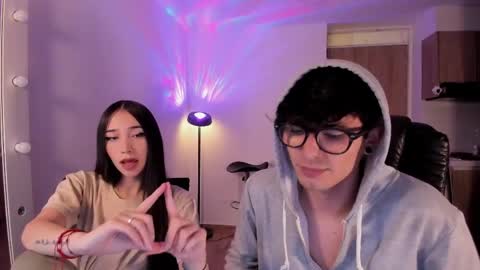 VIOLETAMIKE online show from 04-15-26, 11:16