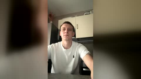 Snapshot of mikimaus0101 chatting on 05-30-26, 04:09 Michael online show from 05-30-26, 04:09