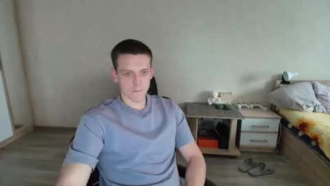Snapshot of mikimaus0101 chatting on 05-31-26, 06:31 Michael online show from 05-31-26, 06:31