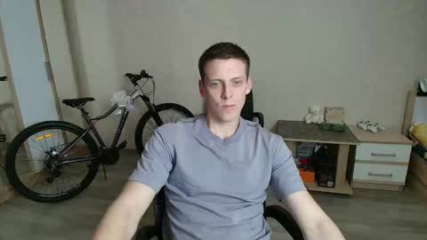 Snapshot of mikimaus0101 chatting on 06-02-26, 12:07 Michael online show from 06-02-26, 12:07