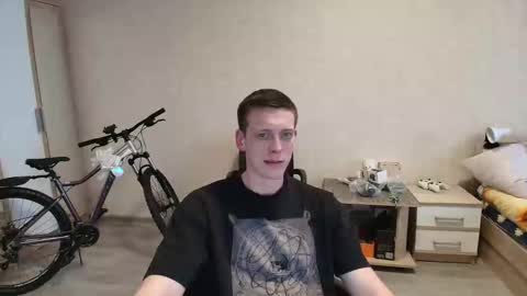 Snapshot of mikimaus0101 chatting on 06-03-26, 12:30 Michael online show from 06-03-26, 12:30