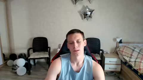 Snapshot of mikimaus0101 chatting on 06-24-26, 12:15 Michael online show from 06-24-26, 12:15