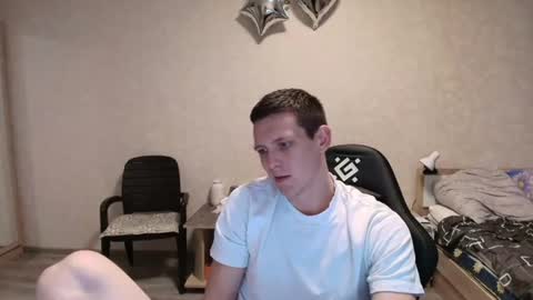 Snapshot of mikimaus0101 chatting on 07-10-26, 05:37 Michael online show from 07-10-26, 05:37