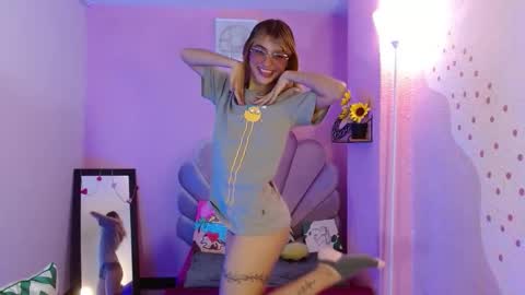 Mikka 3 online show from 09-24-25, 01:47