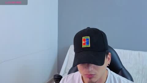 MIKKE online show from 02-01-26, 02:26