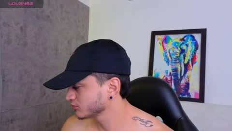 Snapshot of mikke_love chatting on 05-18-26, 02:34 MIKKE online show from 05-18-26, 02:34