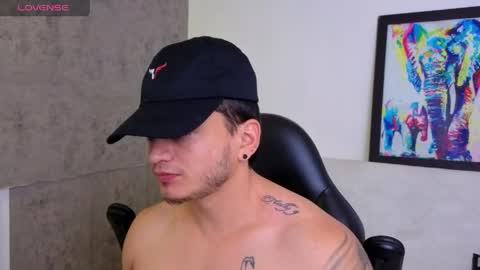 Snapshot of mikke_love chatting on 05-26-26, 01:29 MIKKE online show from 05-26-26, 01:29