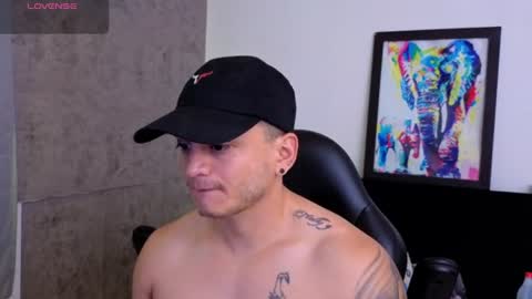 Snapshot of mikke_love chatting on 08-03-26, 04:00 MIKKE online show from 08-03-26, 04:00