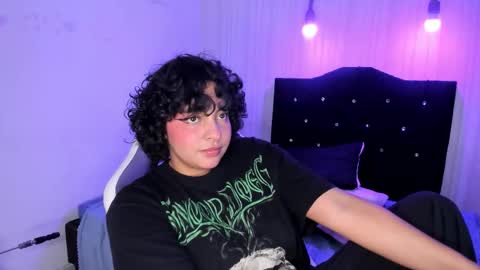   miku katsuragi  online show from 11-22-25, 11:48