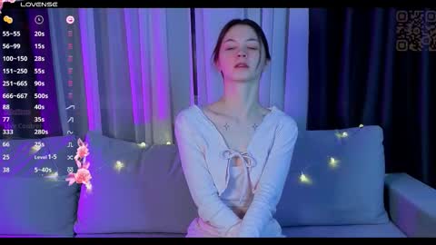 Snapshot of mil_kiss chatting on 12-17-25, 06:36 Milkiss online show from 12-17-25, 06:36