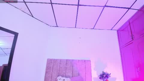Snapshot of mila_1wood chatting on 07-29-26, 10:24 mila_1wood online show from 07-29-26, 10:24