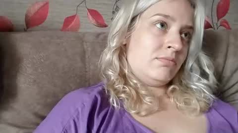 Snapshot of mila_420 chatting on 06-22-26, 05:48 Mila 420 online show from 06-22-26, 05:48