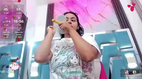 Snapshot of mila_clum chatting on 06-16-26, 11:46 Camila online show from 06-16-26, 11:46