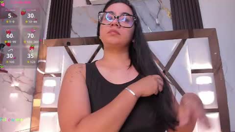 Snapshot of mila_clum chatting on 07-12-26, 11:45 Camila online show from 07-12-26, 11:45