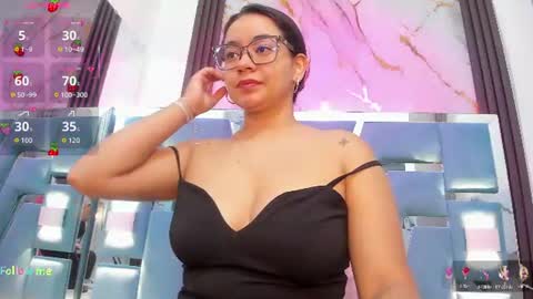 Snapshot of mila_clum chatting on 08-01-26, 11:53 Camila online show from 08-01-26, 11:53