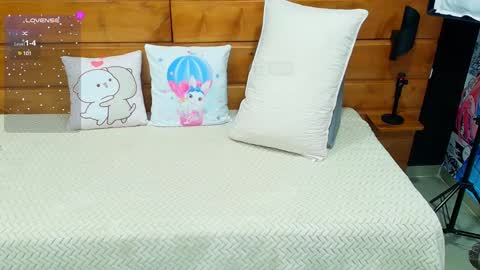 Milena  online show from 02-23-25, 11:11