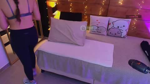 Milena  online show from 09-10-25, 11:10