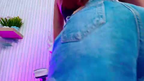 Snapshot of mila_mickey chatting on 07-24-26, 12:47 online show from 07-24-26, 12:47