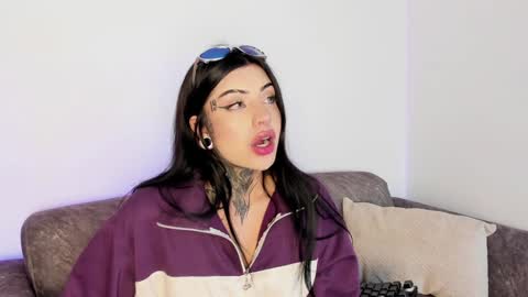     online show from 01-10-25, 03:29