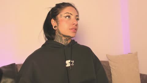     online show from 01-17-25, 10:33