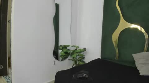 mila_petiteasm online show from 06-27-26, 12:33