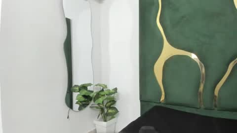 mila_petiteasm online show from 07-06-26, 12:13