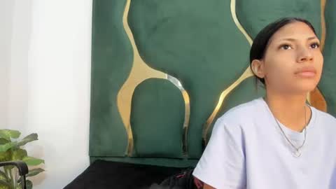 mila_petiteasm online show from 07-18-26, 12:20
