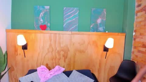 Mila and samy online show from 10-21-25, 12:17