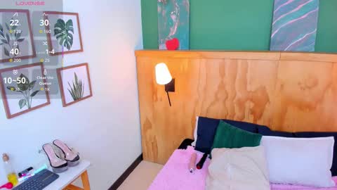 Mila and samy online show from 12-21-25, 11:39