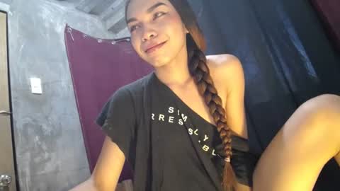Snapshot of mila_seductressxx chatting on 06-16-26, 12:46 mila_seductressxx online show from 06-16-26, 12:46