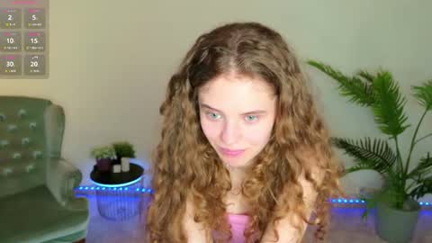 Snapshot of mila_stain chatting on 06-14-26, 07:32 Mila online show from 06-14-26, 07:32