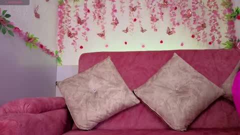 Mila  online show from 03-21-26, 08:19