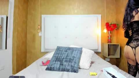 Snapshot of milaa_petite chatting on 02-14-26, 08:16 online show from 02-14-26, 08:16