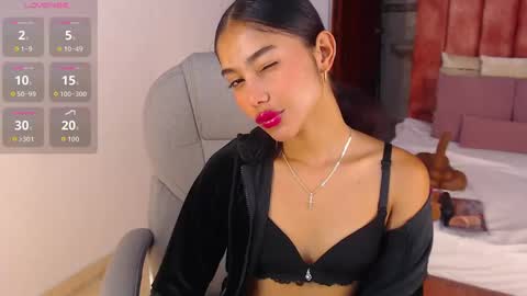 Snapshot of milaa_star chatting on 09-18-25, 03:52 milaa_star online show from 09-18-25, 03:52