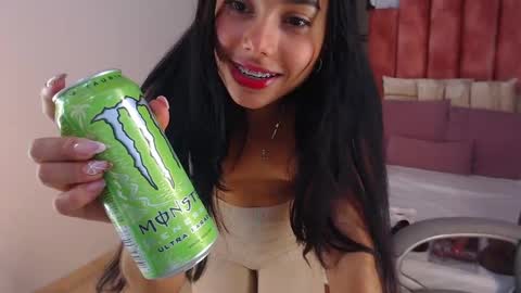 Snapshot of milaa_star chatting on 09-26-25, 04:27 milaa_star online show from 09-26-25, 04:27