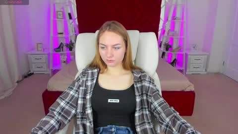 Snapshot of milaaddam chatting on 05-30-26, 05:37 Milla online show from 05-30-26, 05:37