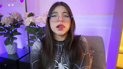 milacrave online show from 03-25-26, 01:06