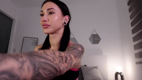 Mila       online show from 03-13-26, 10:38