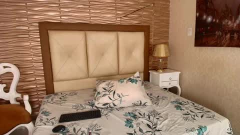 miladiosa online show from 05-17-26, 12:56