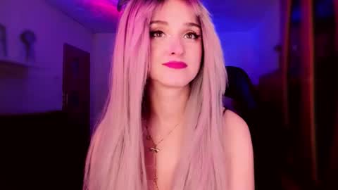 MiladyJolie online show from 04-17-26, 06:00