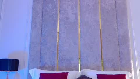        online show from 01-08-25, 01:11