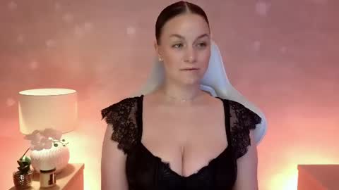Snapshot of milafleur chatting on 07-04-26, 02:56 Mila Fleur online show from 07-04-26, 02:56