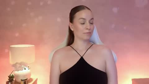 Snapshot of milafleur chatting on 07-15-26, 04:56 Mila Fleur online show from 07-15-26, 04:56