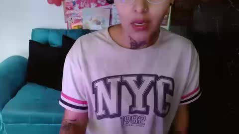 Snapshot of milafuckass chatting on 09-19-25, 01:34 milafuckass online show from 09-19-25, 01:34