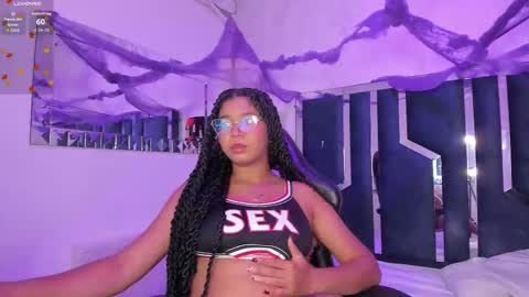 Milenna online show from 10-27-25, 04:49