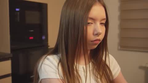 Mila online show from 02-12-26, 01:06