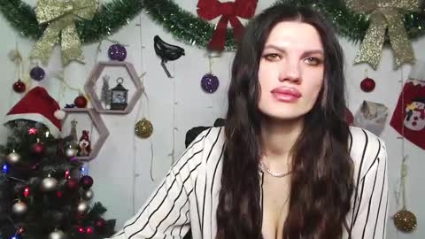 Snapshot of milaloona chatting on 12-23-24, 08:11 Milaloona online show from 12-23-24, 08:11