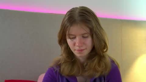 Mila online show from 03-19-26, 08:02