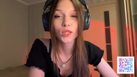 milamiuu online show from 03-08-26, 03:49