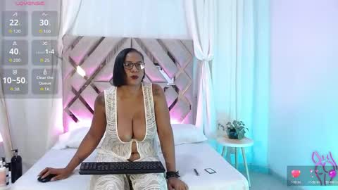 Snapshot of milamonroexx chatting on 06-03-26, 02:03 MilaMonroeXX online show from 06-03-26, 02:03